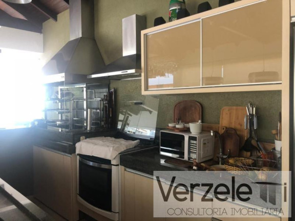 Imagem Casa com 6 Quartos para Temporada, 800 m² em Centro - Balneário Camboriú Imagem Casa com 6 Quartos para Temporada, 800 m² em Centro - Balneário Camboriú