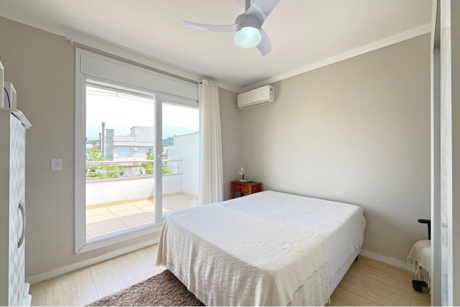 Imagem Casa com 3 Quartos à Venda, 154 m² em Hípica - Porto Alegre Imagem Casa com 3 Quartos à Venda, 154 m² em Hípica - Porto Alegre