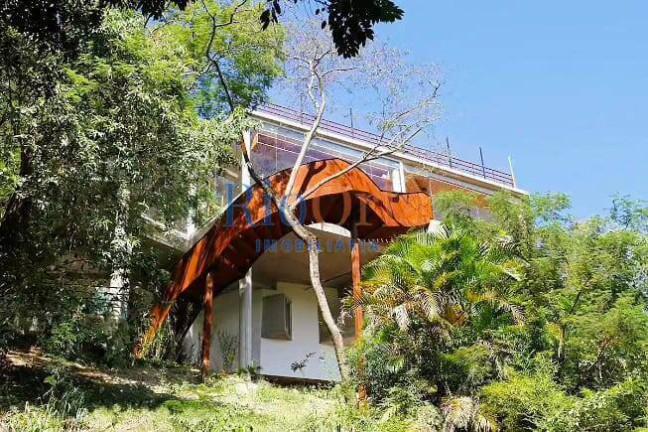 Imagem Casa com 3 Quartos à Venda, 2.000 m² em Itanhangá - Rio De Janeiro Imagem Casa com 3 Quartos à Venda, 2.000 m² em Itanhangá - Rio De Janeiro