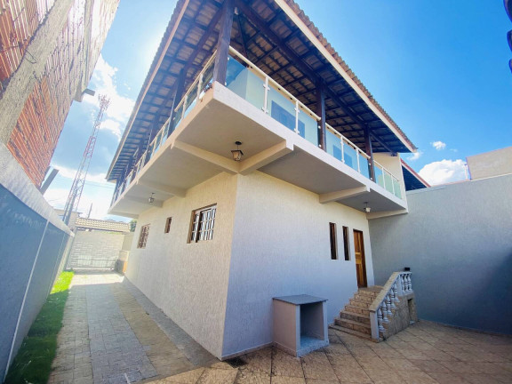 Imagem Casa com 3 Quartos à Venda, 300 m² em Centro - Mairiporã