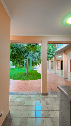 Sobrado com 6 Quartos à Venda,  em São José - Franca