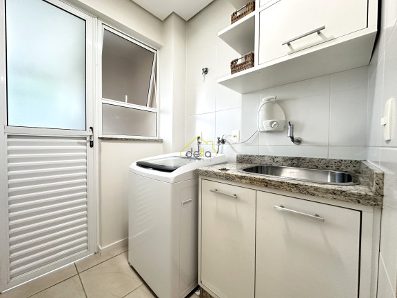 Imagem Imóvel com 3 Quartos à Venda, 95 m² em Saguaçu - Joinville
