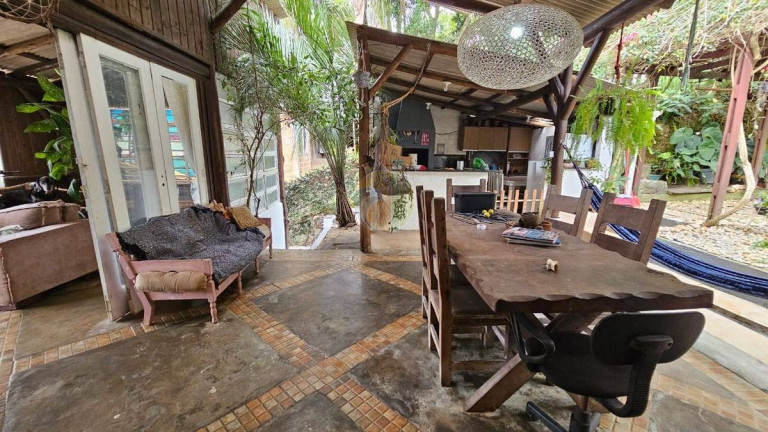 Imagem Casa com 5 Quartos à Venda, 279 m² em São Judas Tadeu - Balneário Camboriú