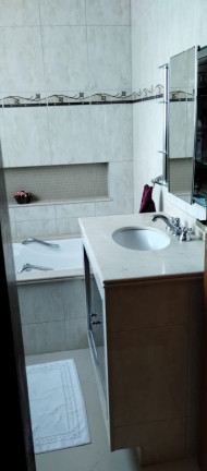 Imagem Casa com 4 Quartos à Venda, 380 m² em Campinho - Rio De Janeiro