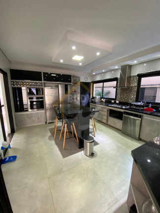 Imagem Casa com 5 Quartos à Venda, 530 m² em Alphaville - Santana De Parnaíba Imagem Casa com 5 Quartos à Venda, 530 m² em Alphaville - Santana De Parnaíba