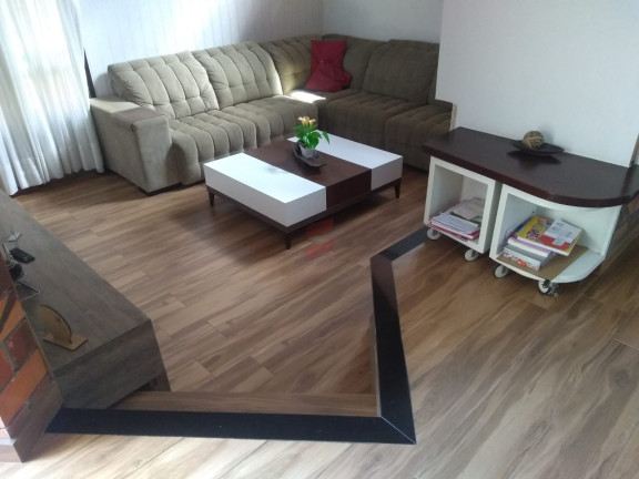 Imagem Casa com 3 Quartos à Venda, 630 m² em Guaíra - Curitiba Imagem Casa com 3 Quartos à Venda, 630 m² em Guaíra - Curitiba