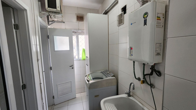 Imagem Apartamento com 3 Quartos à Venda, 132 m² em José Menino - Santos