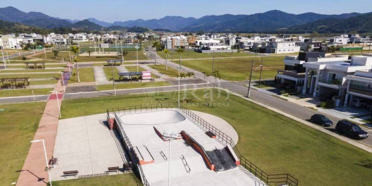 Imagem Apartamento com 3 Quartos à Venda, 245 m² em Santa Regina - Camboriú