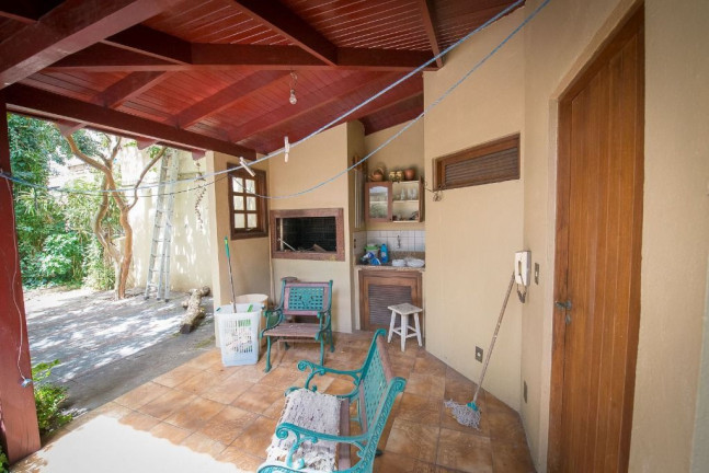 Imagem Casa com 4 Quartos à Venda, 272 m² em Rio Branco - Porto Alegre