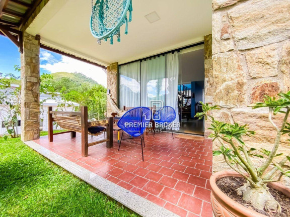 Imagem Casa com 4 Quartos à Venda, 320 m² em Vargem Grande - Teresópolis