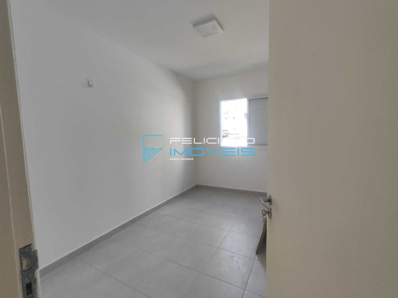 Imagem Apartamento com 2 Quartos à Venda, 46 m² em Guilhermina - Praia Grande