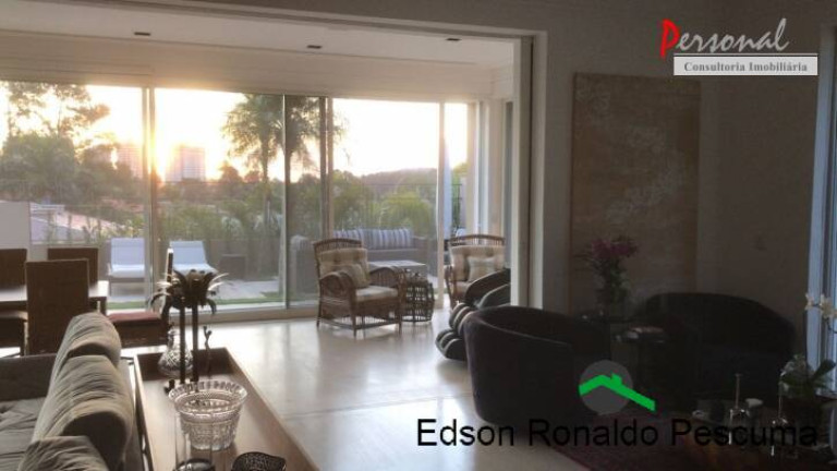 Imagem Casa com 4 Quartos à Venda, 600 m² em Alphaville Residencial Um - Barueri Imagem Casa com 4 Quartos à Venda, 600 m² em Alphaville Residencial Um - Barueri