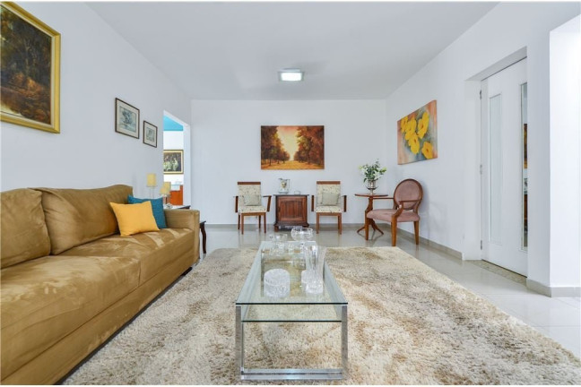 Casa com 4 Quartos à Venda, 413 m² em Indianópolis - São Paulo