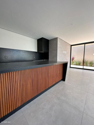 Imagem Casa com 4 Quartos à Venda, 290 m² em Jardins Madri - Goiânia Imagem Casa com 4 Quartos à Venda, 290 m² em Jardins Madri - Goiânia