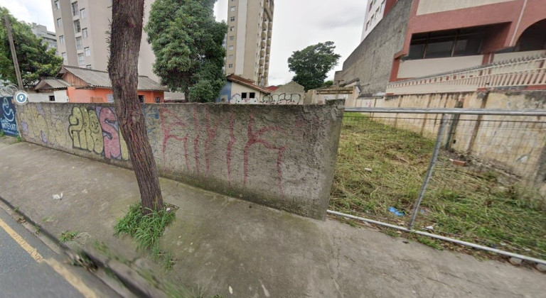 Terreno à Venda,  em Bacacheri - Curitiba