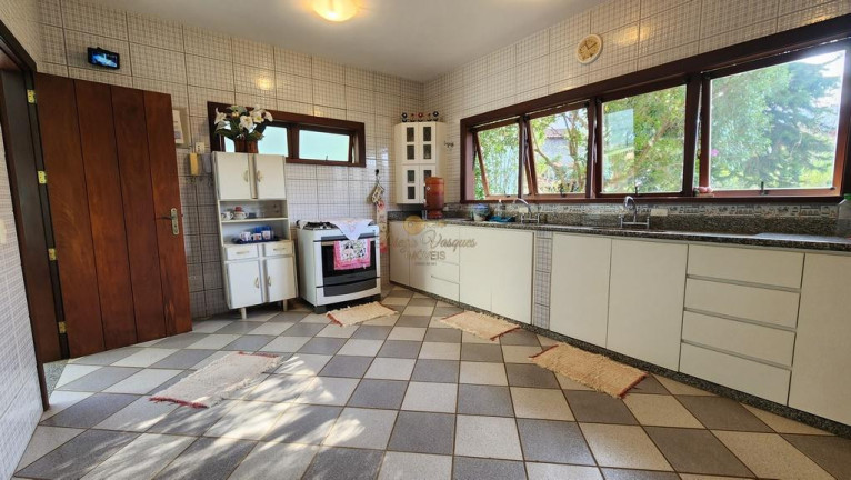 Imagem Casa com 3 Quartos à Venda, 450 m² em Golfe - Teresópolis