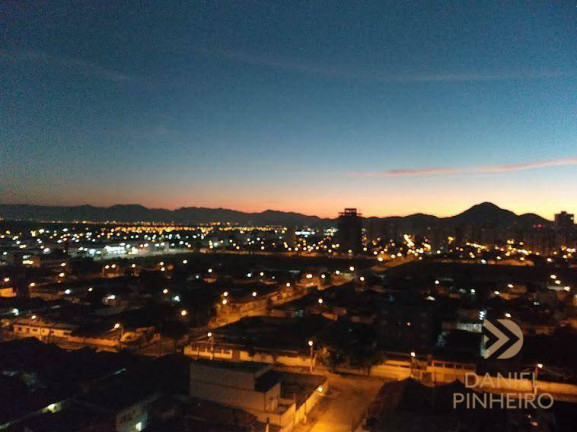 Imagem Apartamento com 2 Quartos à Venda, 65 m² em Aviação - Praia Grande