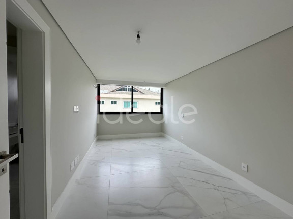 Imagem Casa de Condomínio com 5 Quartos à Venda, 560 m² em Barra Da Tijuca - Rio De Janeiro Imagem Casa de Condomínio com 5 Quartos à Venda, 560 m² em Barra Da Tijuca - Rio De Janeiro