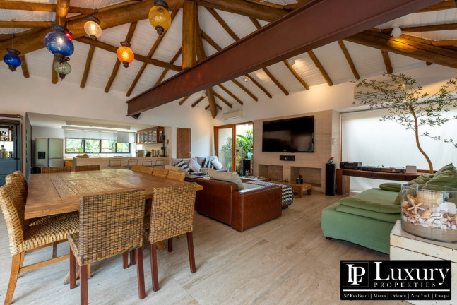 Imagem Casa de Condomínio com 4 Quartos à Venda, 267 m² em Maresias - São Sebastião Imagem Casa de Condomínio com 4 Quartos à Venda, 267 m² em Maresias - São Sebastião