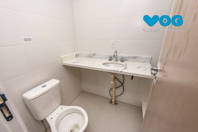 Imagem Imóvel com 2 Quartos à Venda, 66 m² em Jardim Do Salso - Porto Alegre Imagem Imóvel com 2 Quartos à Venda, 66 m² em Jardim Do Salso - Porto Alegre