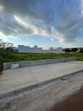 Terreno à Venda, 250 m² em Portal Ville Jardins - Boituva