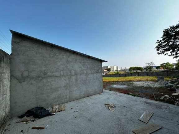 Imagem Terreno para Alugar, 2 m² em Jardim Santa Helena - Suzano Imagem Terreno para Alugar, 2 m² em Jardim Santa Helena - Suzano