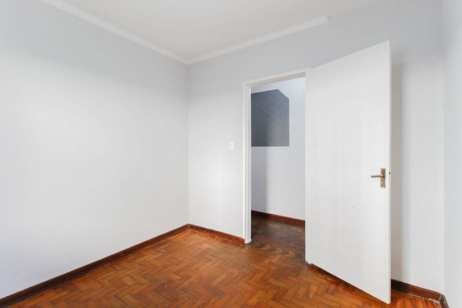 Imagem Imóvel com 5 Quartos à Venda, em Vila Antonieta - São Paulo Imagem Imóvel com 5 Quartos à Venda, em Vila Antonieta - São Paulo