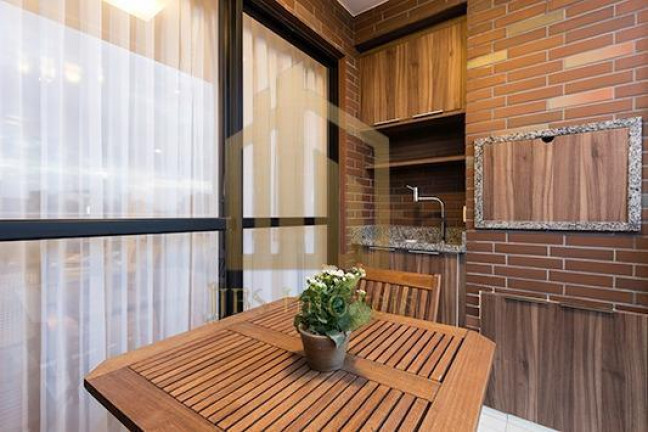 Imagem Apartamento com 3 Quartos à Venda, 82 m² em Cristo Rei - Curitiba