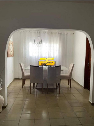 Imagem Casa com 7 Quartos à Venda, 225 m² em Centro - Campina Grande Imagem Casa com 7 Quartos à Venda, 225 m² em Centro - Campina Grande