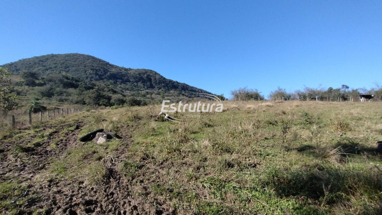 Imóvel à Venda, 1.560 m² em Silveira Martins - Silveira Martins