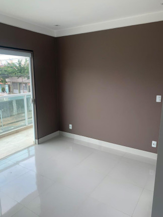 Imagem Casa com 3 Quartos à Venda, 129 m² Imagem Casa com 3 Quartos à Venda, 129 m²