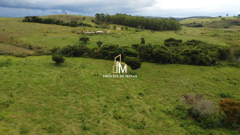 Imóvel com 1 Quarto à Venda, 380.000 m² em Zona Rural - Oliveira