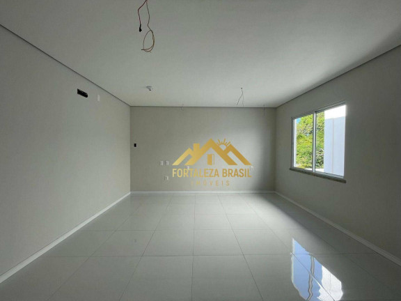 Imagem Imóvel com 3 Quartos à Venda, 128 m² em Urucunema - Eusébio