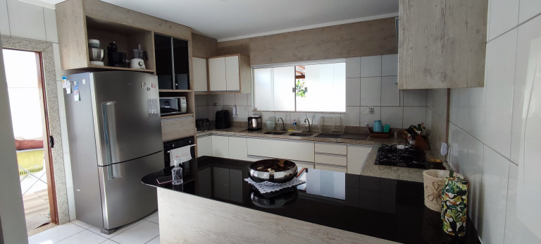 Imagem Casa com 5 Quartos à Venda, 218 m² em Estrada Do Coco  - Lauro De Freitas