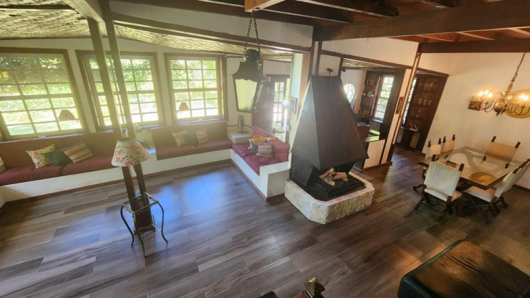 Imagem Casa com 8 Quartos à Venda, 1.700 m² em Albuquerque - Teresópolis
