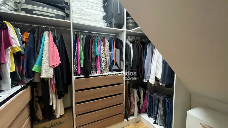 Imagem Casa com 3 Quartos à Venda, 340 m²