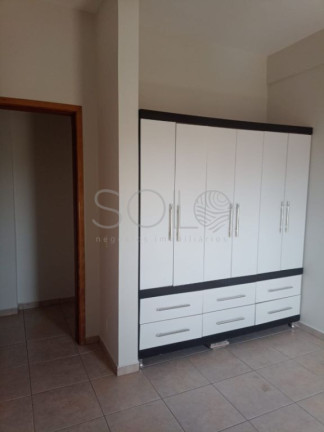 Imagem Apartamento com 3 Quartos para Alugar,  em Centro - Araraquara