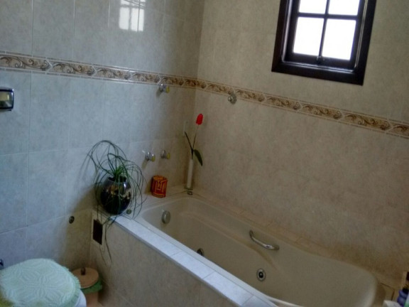 Imagem Sobrado com 4 Quartos à Venda, 300 m² em Jardim Shangrilá (zona Norte) - São Paulo Imagem Sobrado com 4 Quartos à Venda, 300 m² em Jardim Shangrilá (zona Norte) - São Paulo