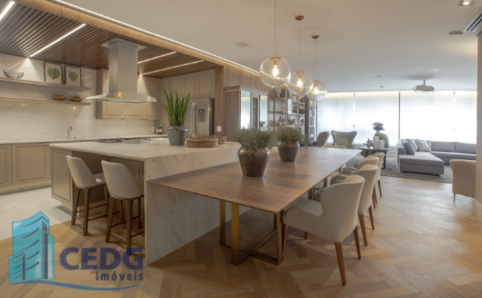 Imagem Apartamento com 3 Quartos à Venda, 230 m² em Cabral - Curitiba