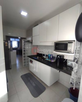 Imagem Apartamento com 2 Quartos à Venda, 75 m² em Algodoal - Cabo Frio