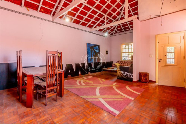 Imagem Casa com 4 Quartos à Venda, 265 m² em Vila Pirajussara - São Paulo