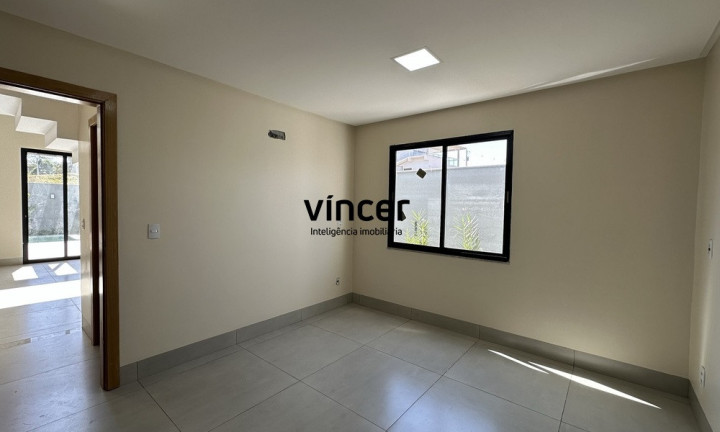 Imagem Casa com 3 Quartos à Venda, 265 m² em Jardins Capri - Senador Canedo
