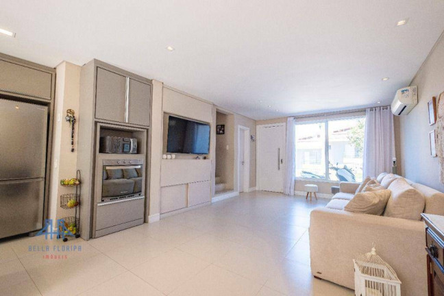 Imagem Casa com 3 Quartos à Venda, 148 m² em Sambaqui - Florianópolis Imagem Casa com 3 Quartos à Venda, 148 m² em Sambaqui - Florianópolis