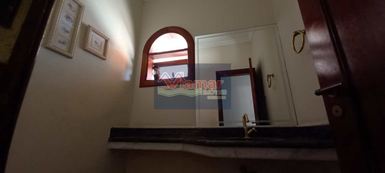Imagem Casa com 5 Quartos à Venda, 361 m² em Jardim Virgínia - Guarujá Imagem Casa com 5 Quartos à Venda, 361 m² em Jardim Virgínia - Guarujá