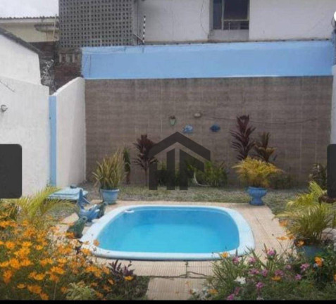 Imagem Casa com 5 Quartos à Venda, 246 m² em Monteiro - Recife