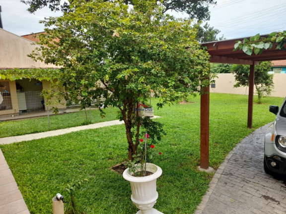 Imagem Sobrado com 3 Quartos à Venda, 450 m² em Muquem - Florianópolis Imagem Sobrado com 3 Quartos à Venda, 450 m² em Muquem - Florianópolis