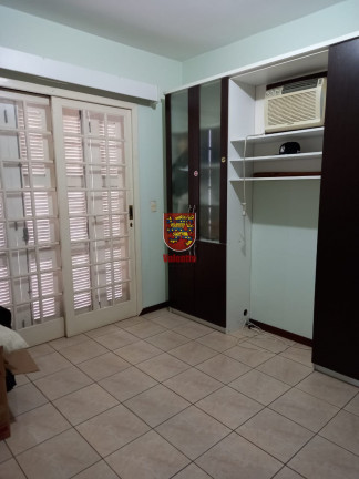 Imagem Casa com 4 Quartos à Venda, 315 m² em Capoeiras - Florianópolis