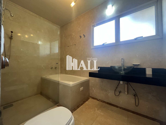 Imagem Casa com 3 Quartos à Venda, 240 m² em Centro - Bady Bassitt