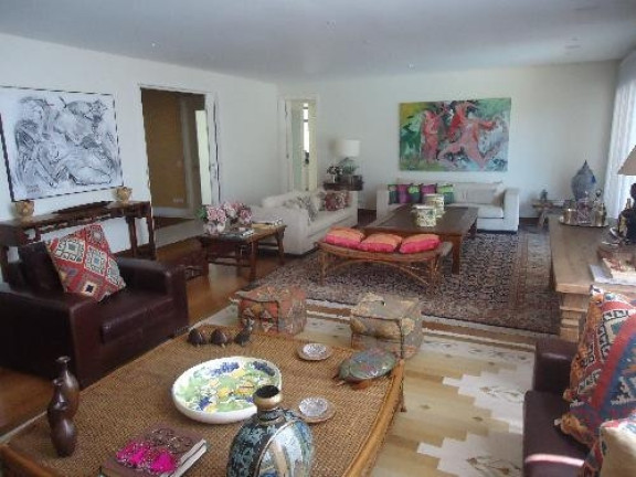 Imagem Casa com 7 Quartos à Venda,  em Alphaville