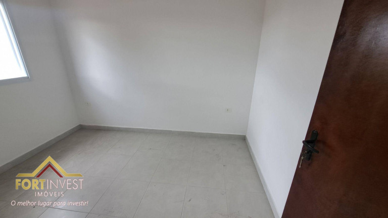 Imagem Imóvel com 2 Quartos à Venda, 45 m² em Maracanã - Praia Grande Imagem Imóvel com 2 Quartos à Venda, 45 m² em Maracanã - Praia Grande